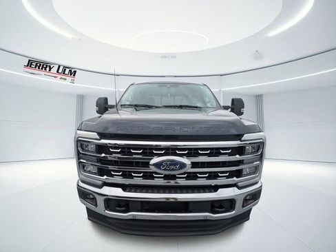 Used 2023 Ford F250 Lariat w/ Lariat Ultimate Package AWD/4WD image 7