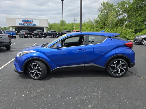 Used 2019 Toyota C-HR Limited FWD image 16