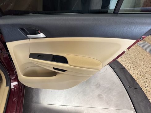 Used 2012 Honda Accord LX image 28