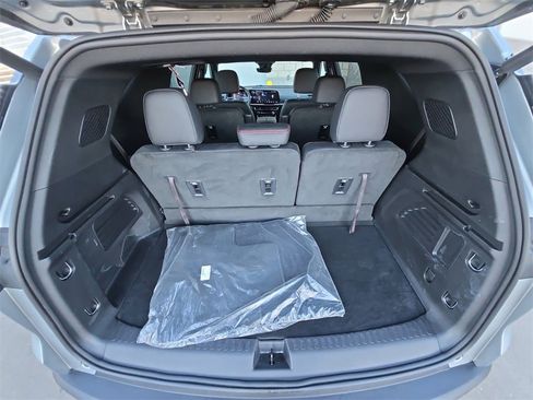 Certified 2024 Chevrolet Traverse Z71 w/ Enhanced Driving Package image 17