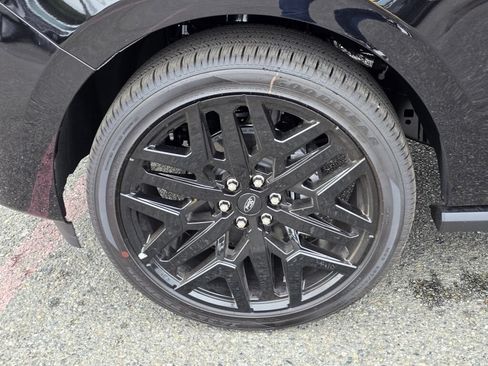 New 2027 Ford Expedition Platinum w/ Stealth Performance Package AWD/4WD image 9