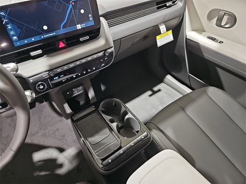 New 2026 Hyundai Ioniq 5 SEL image 26
