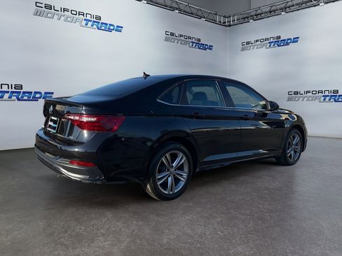 Used 2022 Volkswagen Jetta SE image 5