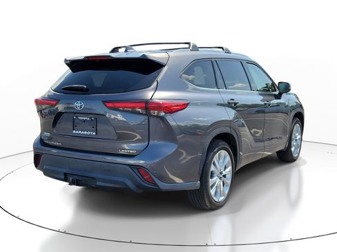 Used 2021 Toyota Highlander Limited FWD image 6