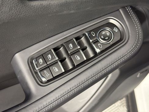 Certified 2026 Porsche Macan Turbo AWD/4WD image 14