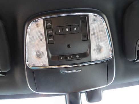 Used 2020 Jeep Grand Cherokee Limited w/ Trailer Tow Group IV AWD/4WD image 20