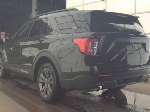 Used 2023 Ford Explorer XLT w/ Equipment Group 202A image 8