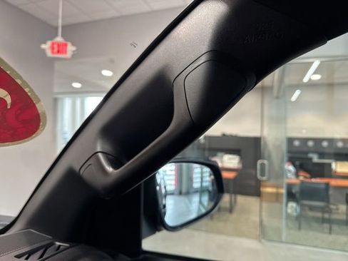 Used 2019 Toyota Tacoma TRD Off-Road w/ Technology Package image 25