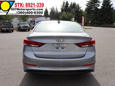 Used 2017 Hyundai Elantra SE image 7