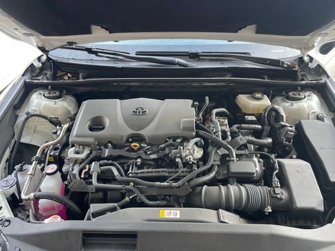 Used 2025 Toyota Camry LE image 31