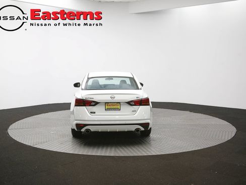 Used 2024 Nissan Altima 2.5 SV w/ SV Premium Package AWD/4WD image 36