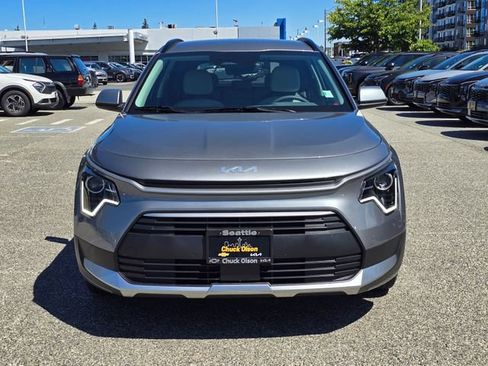New 2026 Kia Niro EX FWD image 8