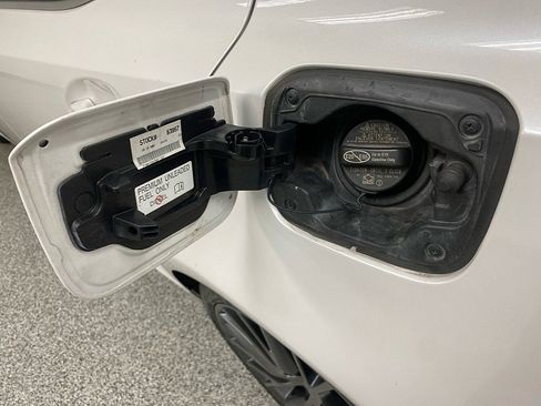 Used 2018 Lexus IS 300 w/ Accessory Package image 28