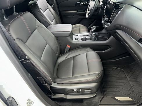 Certified 2023 Chevrolet Traverse RS w/ LPO, Floor Liner Package image 37