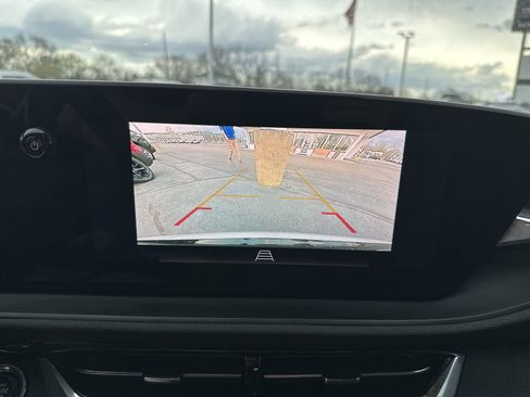 Certified 2024 Buick Envista Sport Touring w/ Convenience I Package image 17