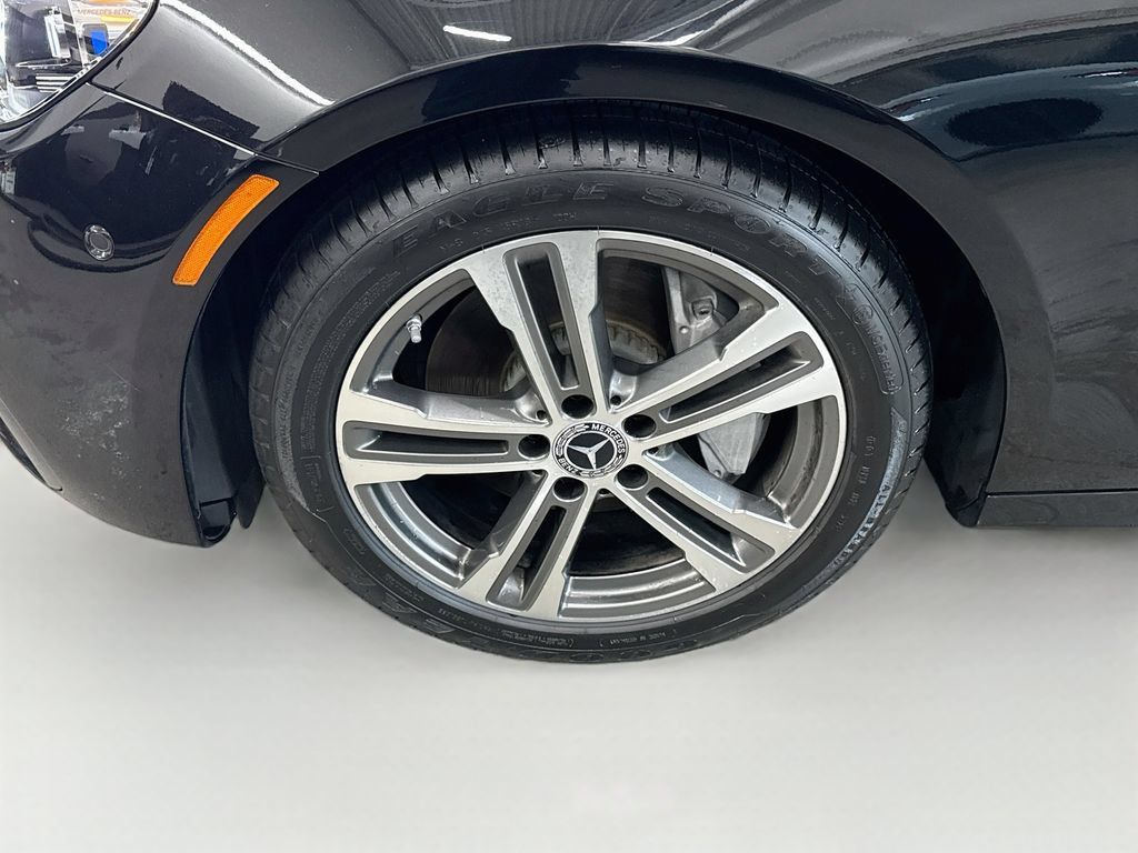 Used 2022 Mercedes-Benz E 350 4MATIC Sedan image 37