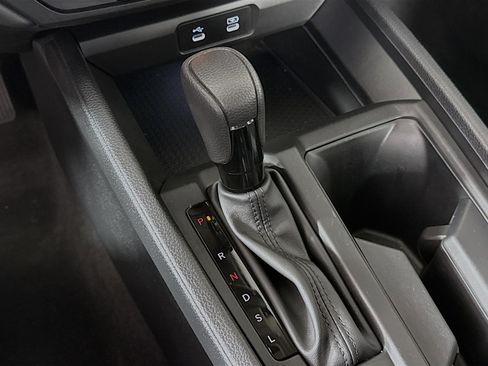 Certified 2025 Honda Accord LX image 17