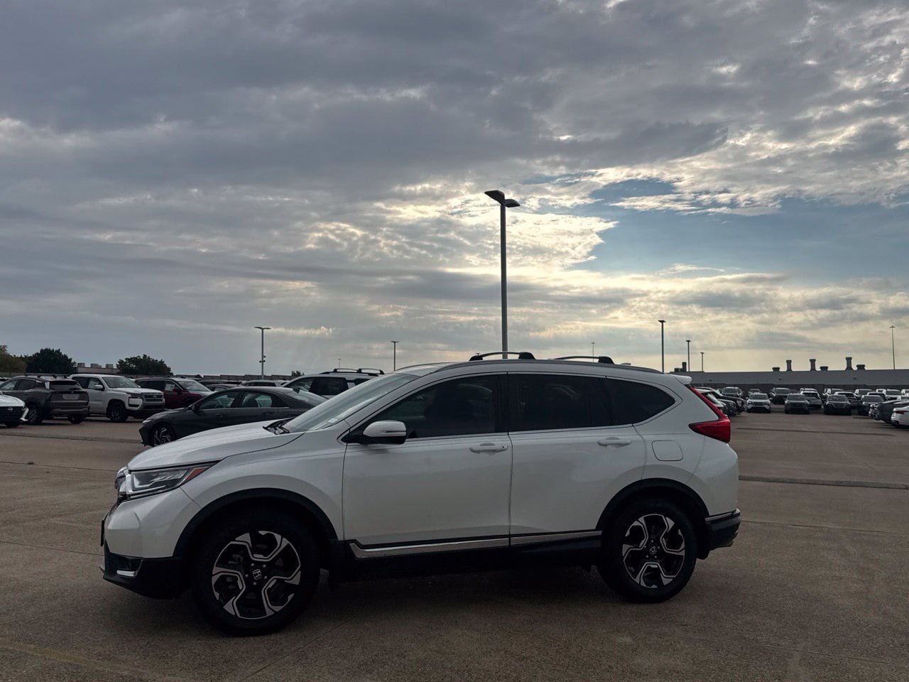 Used 2018 Honda CR-V Touring image 11