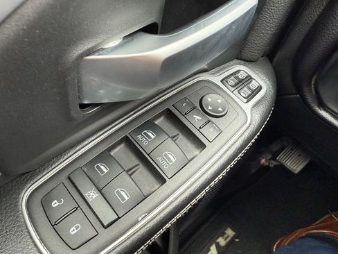 Used 2024 RAM 2500 Big Horn image 24