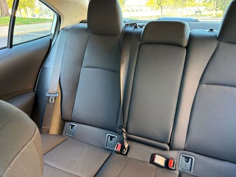 Used 2025 Toyota Corolla LE image 33