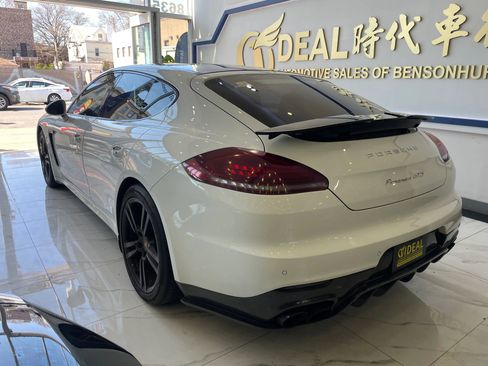 Used 2014 Porsche Panamera GTS image 4