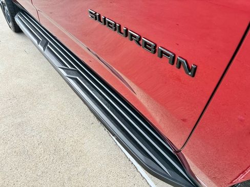 Used 2022 Chevrolet Suburban RST w/ Sport Performance Package RWD image 6