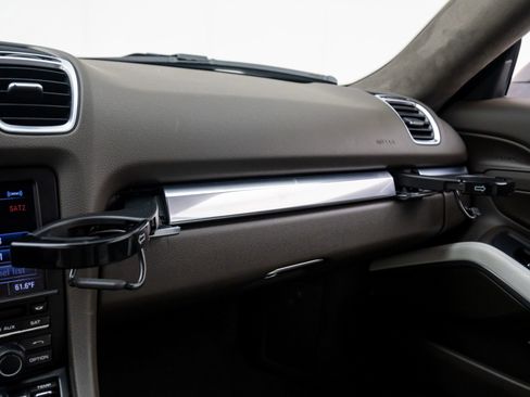 Used 2016 Porsche Cayman S image 24