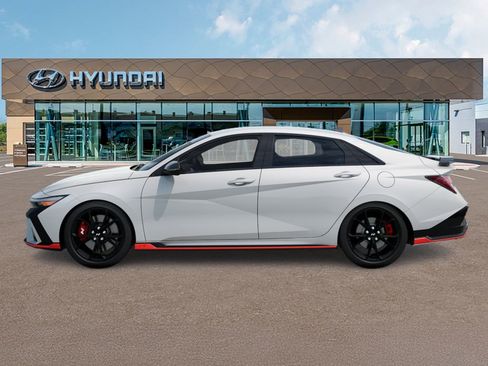 New 2025 Hyundai Elantra N image 2