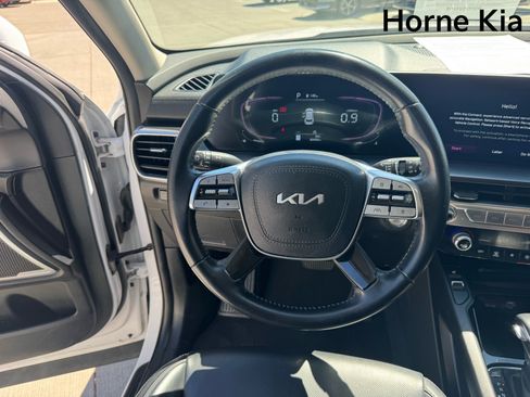 Certified 2024 Kia Telluride S w/ S Sunroof Package FWD image 17