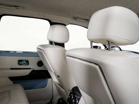 Used 2023 Rolls-Royce Cullinan Black Badge image 51