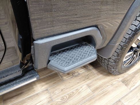 Used 2021 GMC Sierra 2500 Denali w/ Denali Ultimate Package image 25