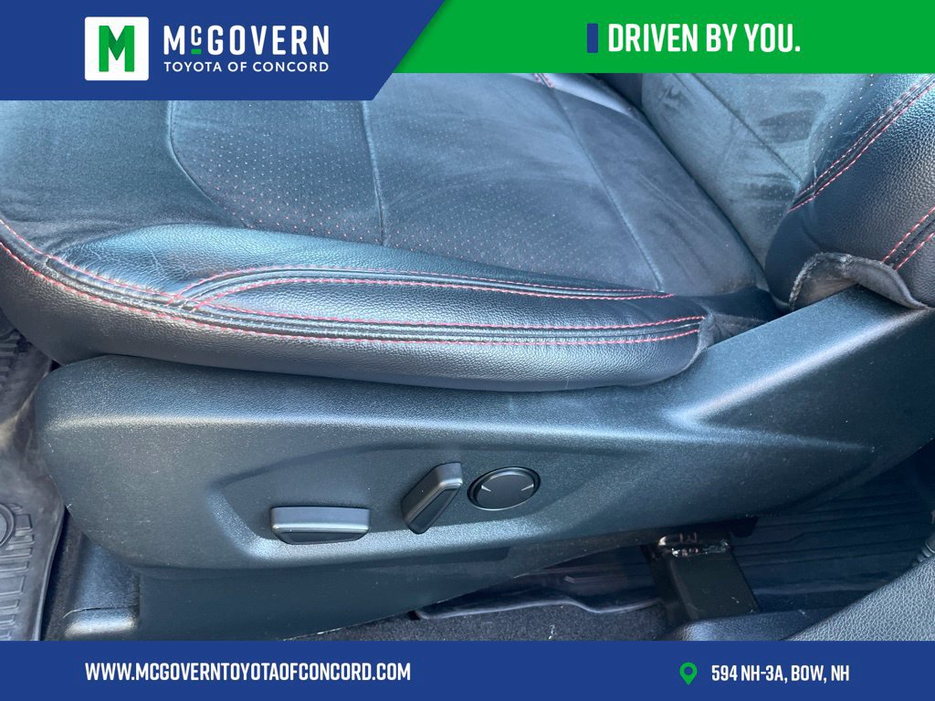 Used 2019 Ford Explorer XLT w/ Equipment Group 202A AWD/4WD image 12