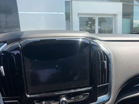 Used 2023 Chevrolet Traverse Premier w/ Redline Edition FWD image 8
