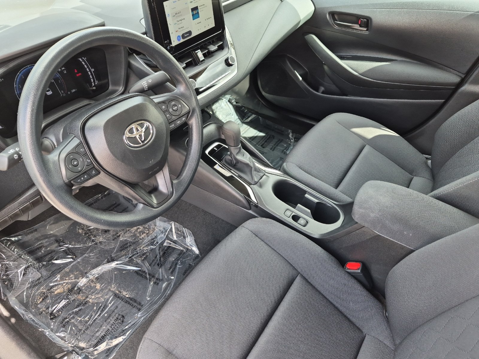 Used 2026 Toyota Corolla LE w/ LE Premium Package FWD image 9