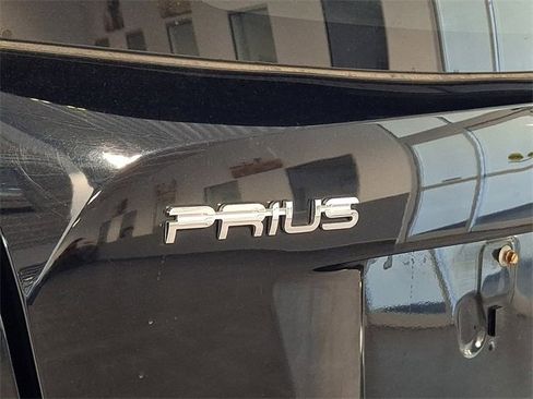 Used 2017 Toyota Prius Two w/ Carpet Mat Package image 29