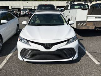 Used 2019 Toyota Camry XLE FWD video 2