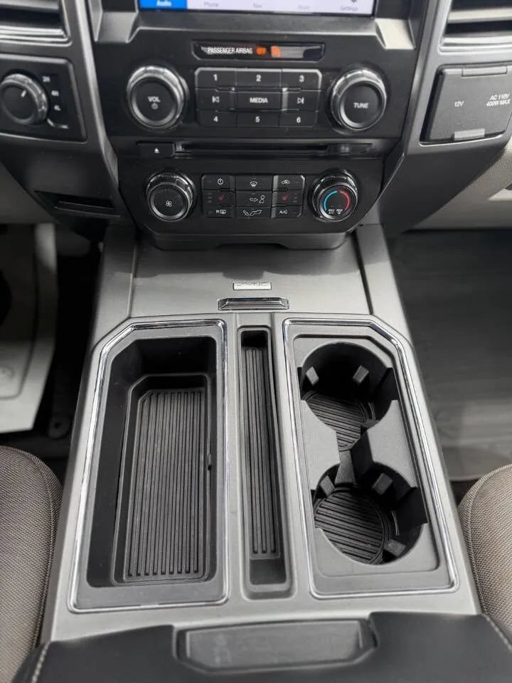 Used 2017 Ford F150 XLT w/ Equipment Group 302A Luxury AWD/4WD image 18