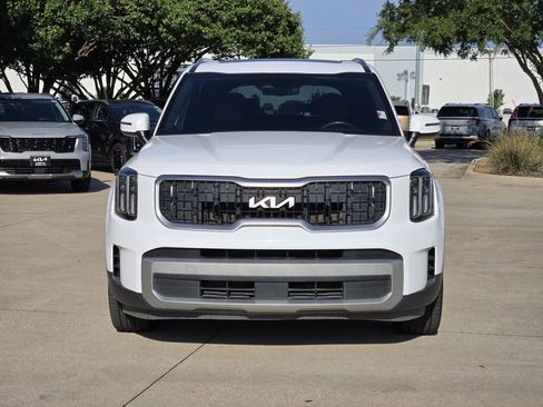 Used 2023 Kia Telluride EX w/ EX Captain's Chair Package AWD/4WD image 11