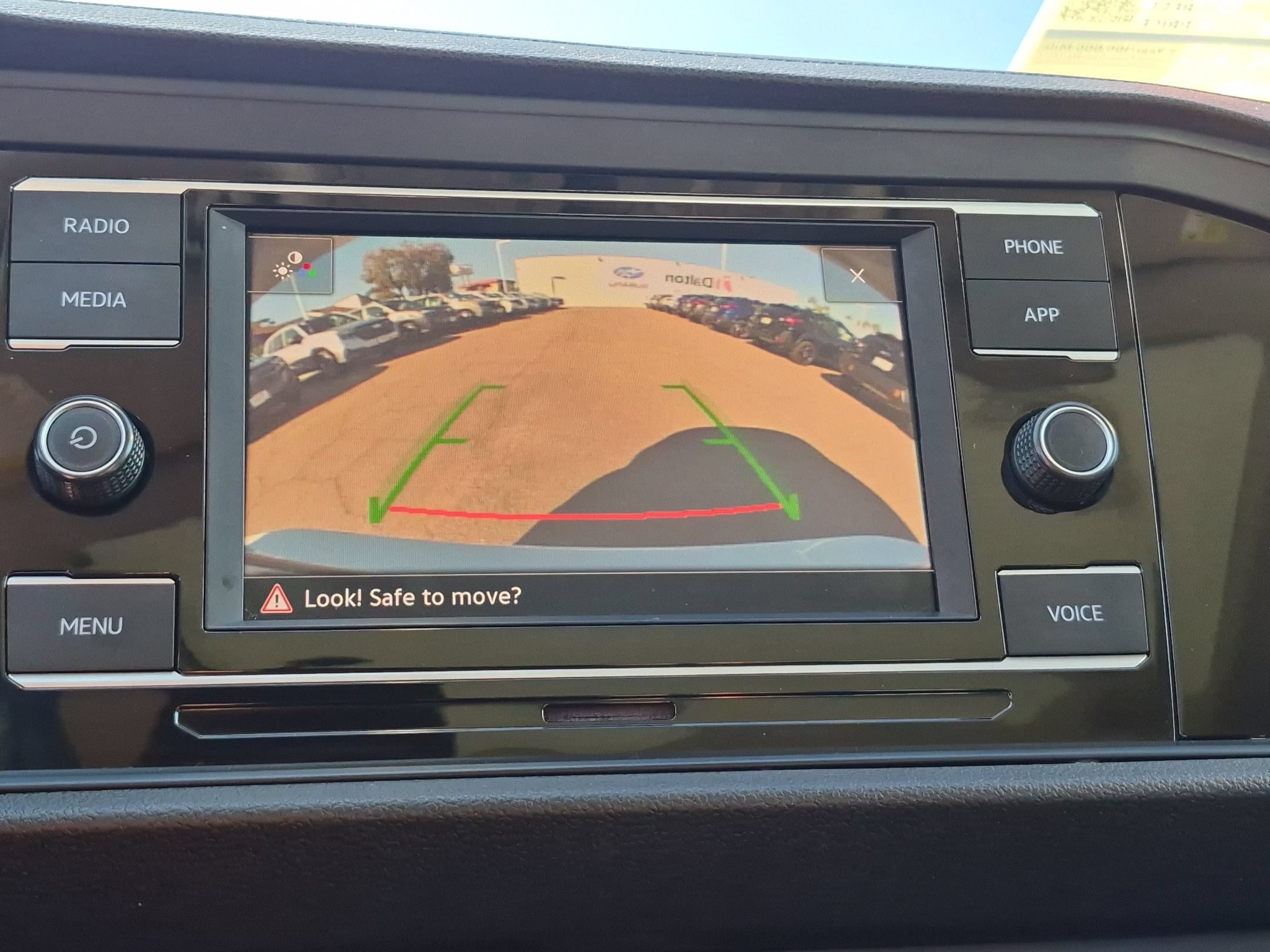 Used 2022 Volkswagen Jetta SE FWD image 22