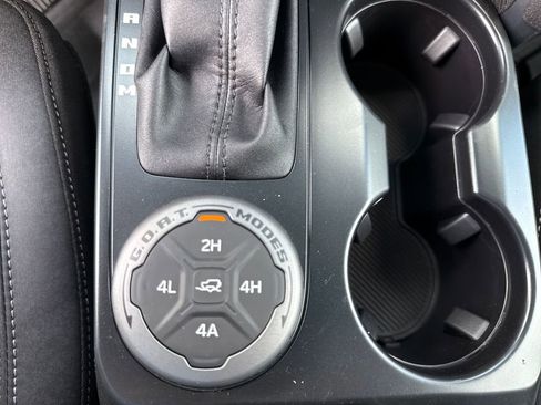 New 2025 Ford Bronco Badlands image 33