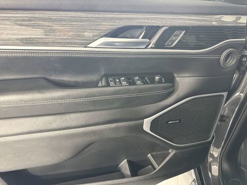 Used 2022 Jeep Wagoneer Series II AWD/4WD image 19