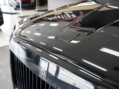 Used 2022 Rolls-Royce Cullinan Black Badge w/ Dark Exterior Package AWD/4WD image 33