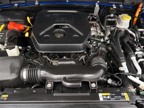 Used 2023 Jeep Wrangler Unlimited Sahara AWD/4WD image 52