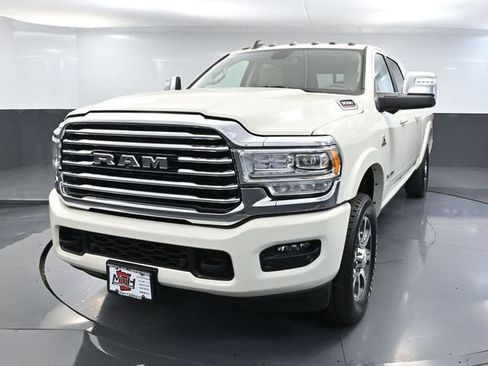 Used 2024 RAM 3500 Limited w/ Towing Technology Group image 13