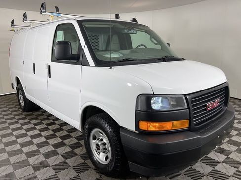 Used 2024 GMC Savana 2500 w/ Driver Convenience Package RWD image 16