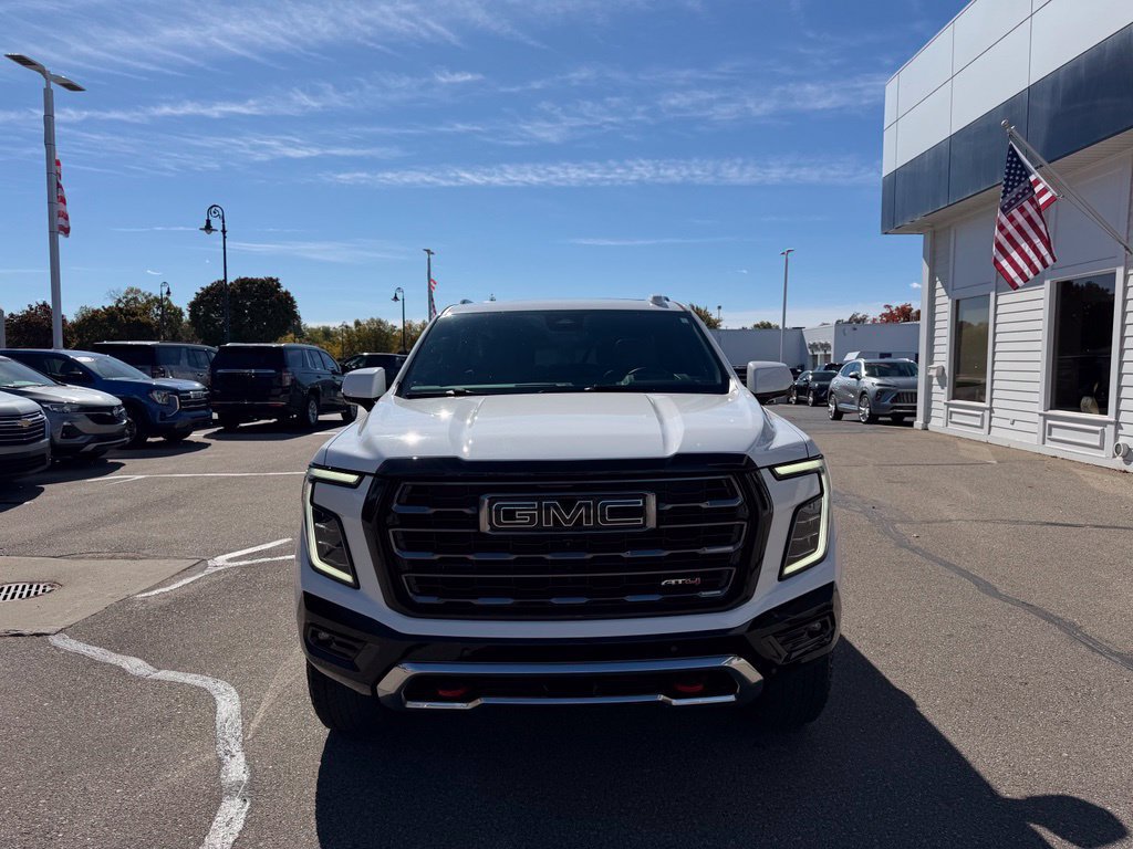 Used 2025 GMC Yukon AT4 w/ AT4 Premium Package AWD/4WD image 2
