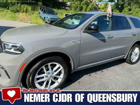 Used 2025 Dodge Durango GT AWD/4WD image 4