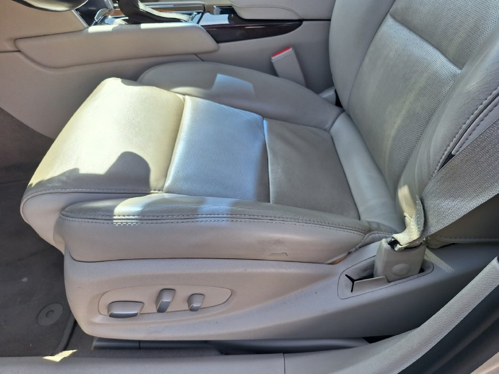 Used 2015 Cadillac XTS Luxury FWD image 30