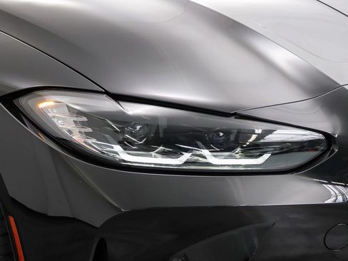 Used 2022 BMW M3 w/ Executive Package RWD image 9