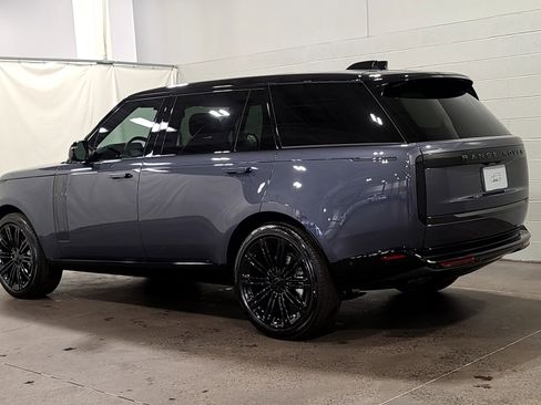 New 2026 Land Rover Range Rover Long Wheelbase SE image 12